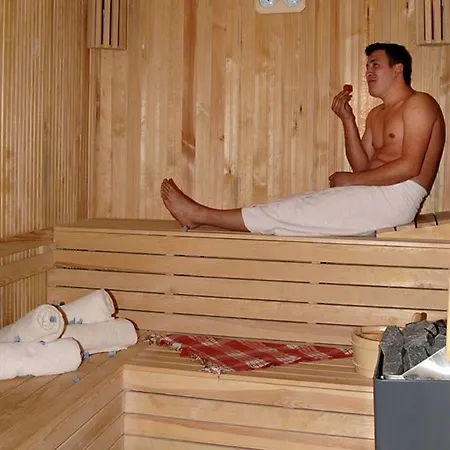 Istcity 3*
