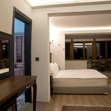 Blue Tuana Old City 3*