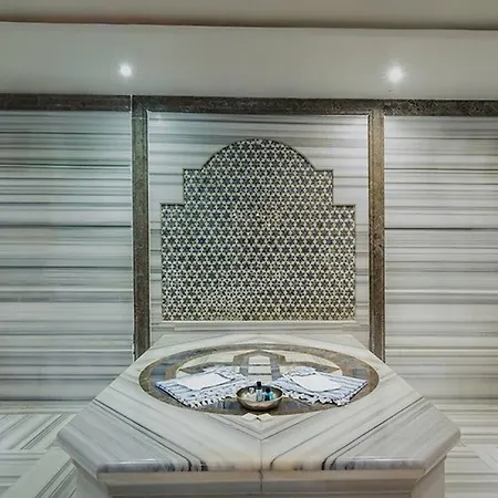 Titanic City Taksim Hotel 4*