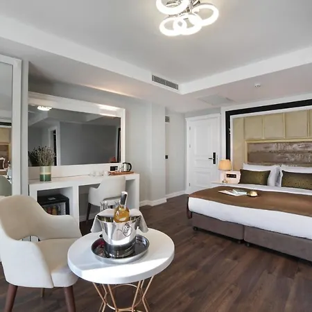 Pell Palace Hotel&spa Hotel