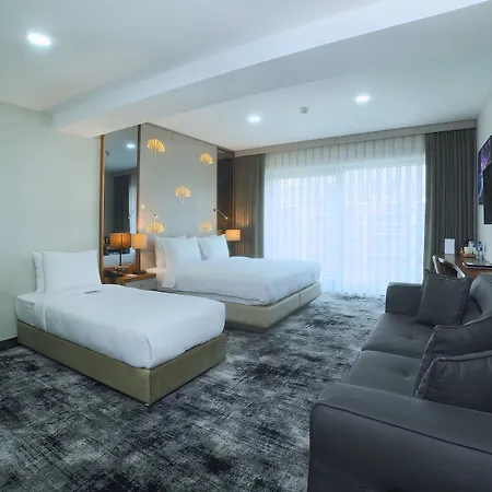 Hotel Tryp By Wyndham Topkapi 4*