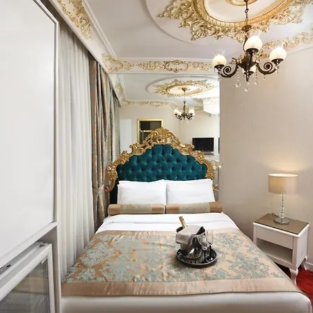 White Monarch Hotel 4*