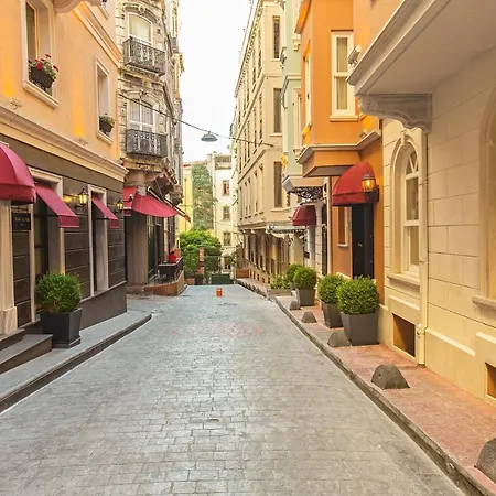 Hotel Meroddi Bagdatliyan 3*