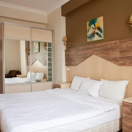 Sheriff Royal Aparthotel 2*