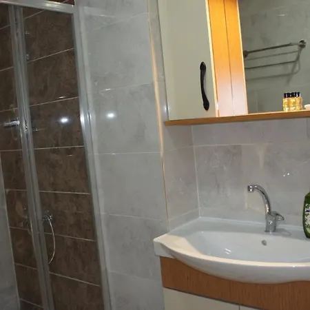 Hotel Newaz Hotel *