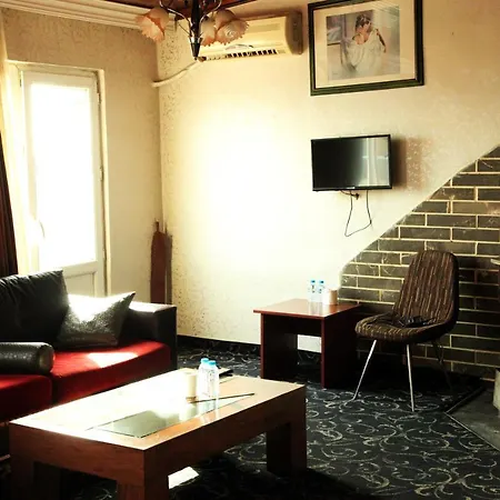 Life Hotel 2*