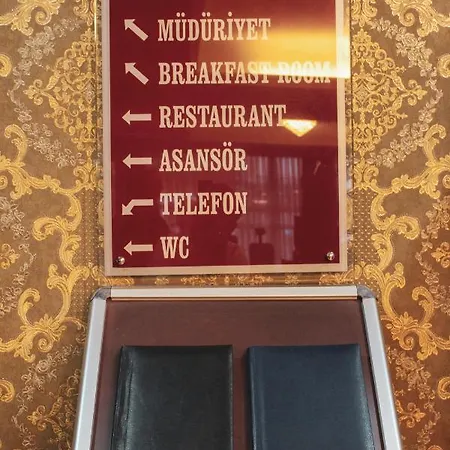 Pluton Отель 2*
