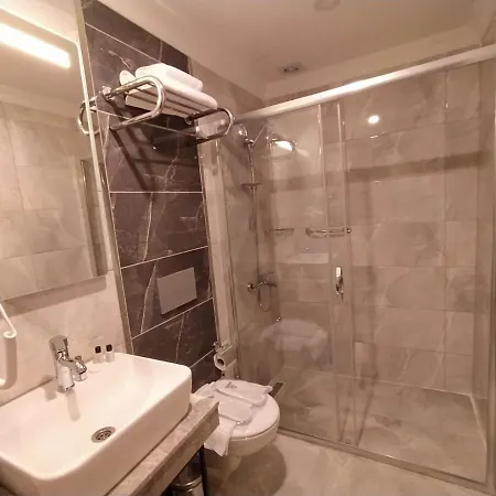 Nupera 3*