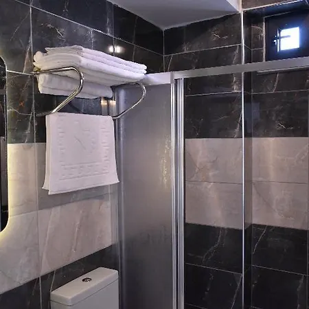 Avcilar Garden Hotel 3*