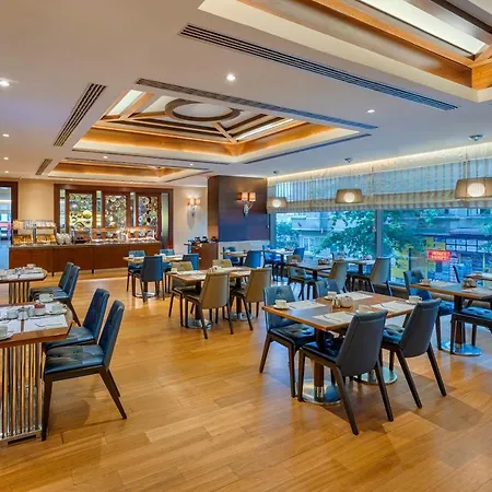 Titanic City Taksim Hotel