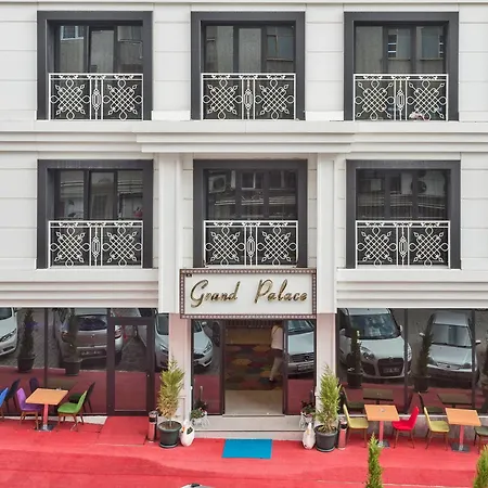 Grand Palace Hotel