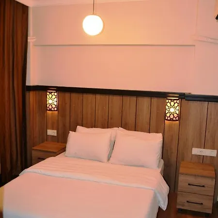 Comfort Hotel 3*